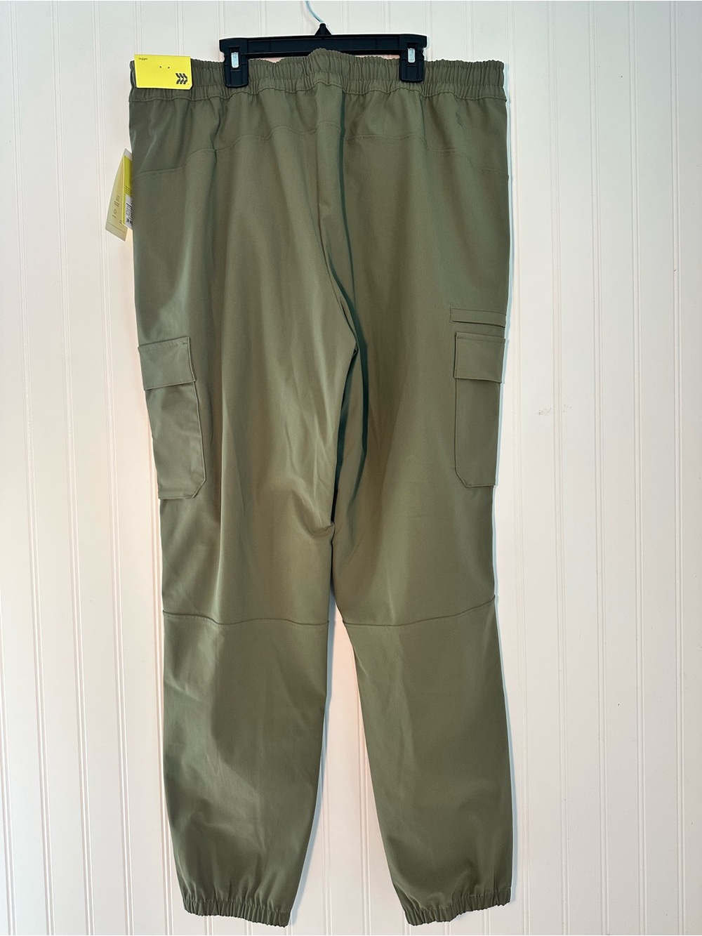 Men's Cargo Jogger Pants - Elastic Waist & Cuffed Ankles - Picture 2 of 5